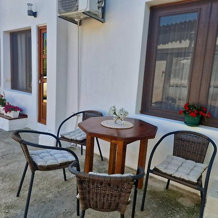 Apartments Kollari Ulcinj Exterior photo