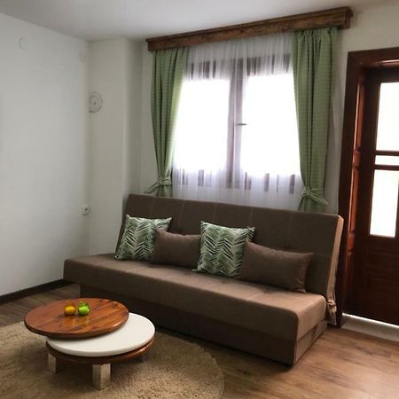 Apartments Kollari Ulcinj Exterior photo